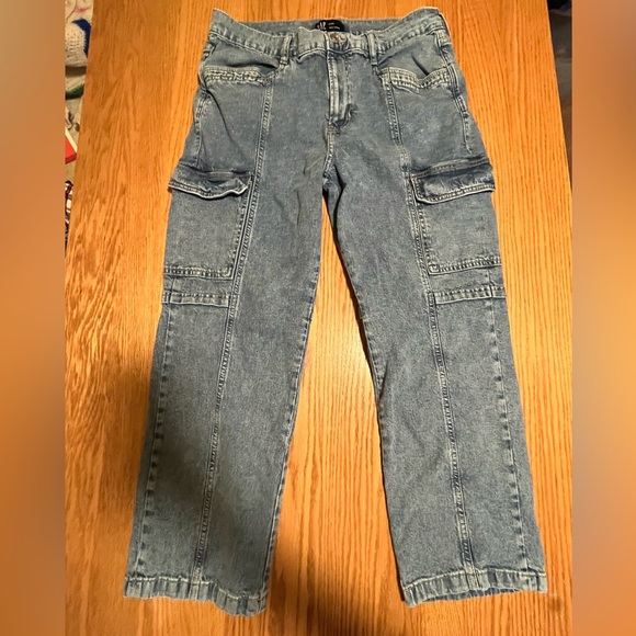 Gap 90s Loose Mid Rise Cargo Light Wash Jeans Women’s Size 31/12s Short - Picture 1 of 12